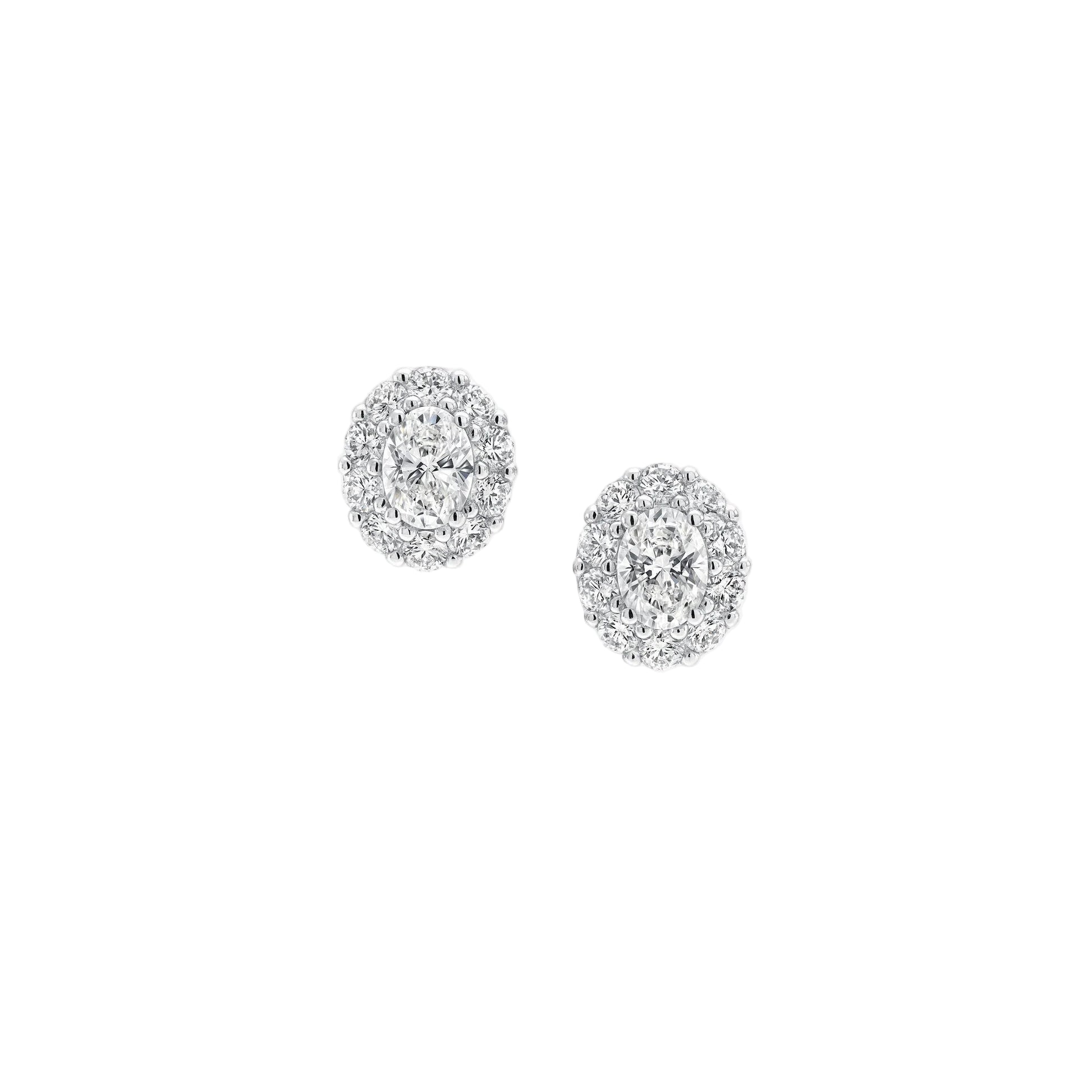 Oval Diamond Stud Earrings Calssic